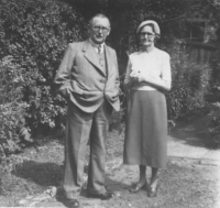 Hartas Grandparents- click for a larger version